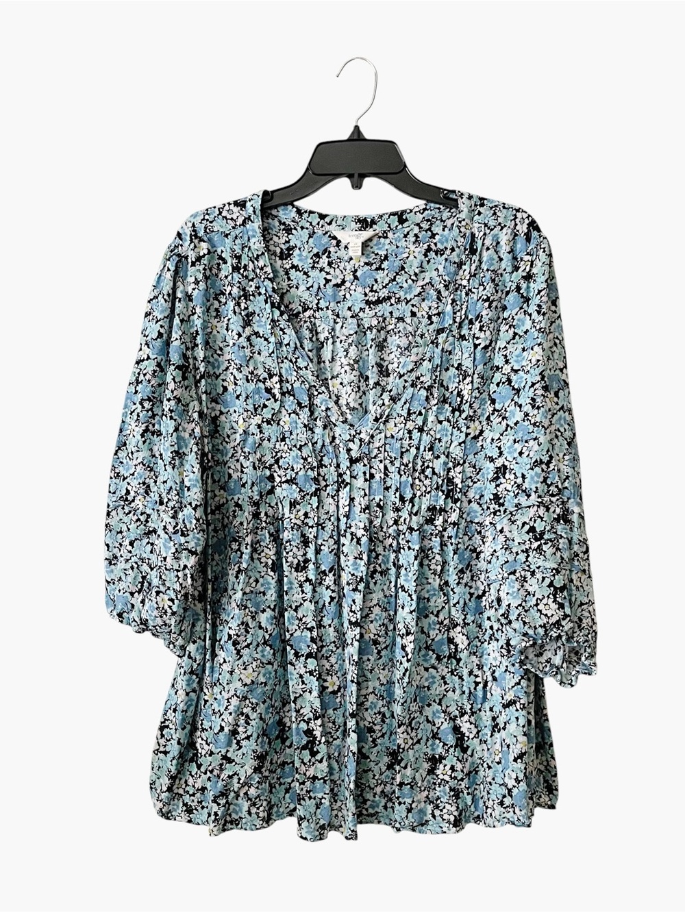 TERRA & SKY Blouse Women's Plus Size 2X Blue Floral V-Neck Pintuck Rayon Top